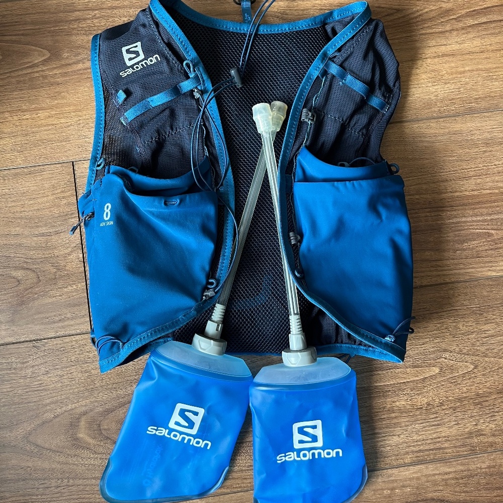 Ladies Salomon Adv Skin 8 Running Vest - size XS - like new